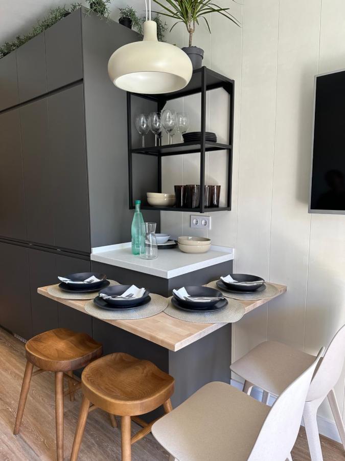 Minerva Estudio Suite La Biznaga , Beach And Pool เบนัลมาเดนา ภายนอก รูปภาพ