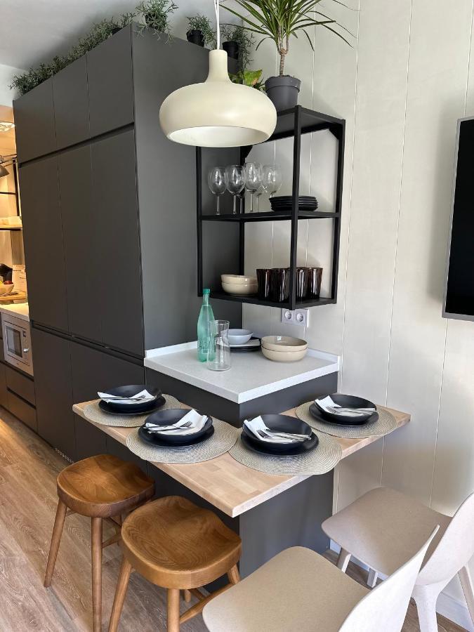 Minerva Estudio Suite La Biznaga , Beach And Pool เบนัลมาเดนา ภายนอก รูปภาพ